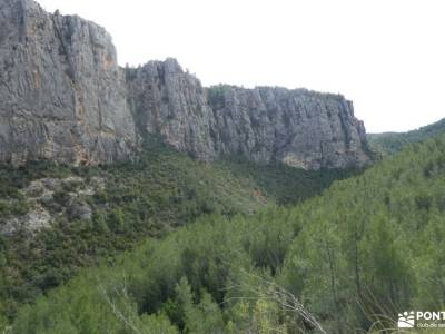 La Serranía-Hoces Río Turia; rias altas montañas rocosas agencia viajes rutas por madrid puente de l